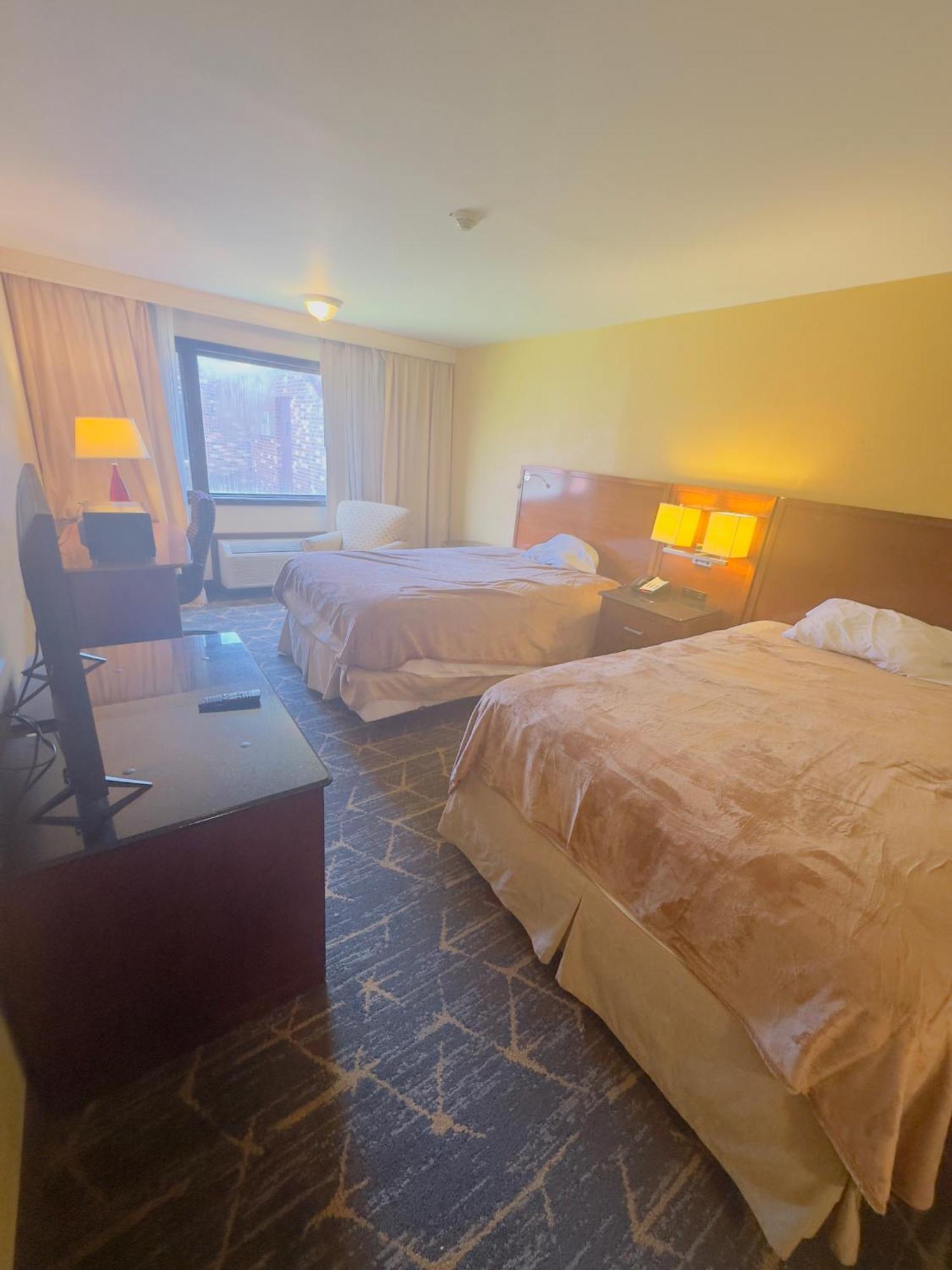 מונפלייה Hilltop Inn מראה חיצוני תמונה